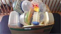 Box Tupperware and other plastics