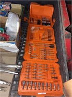 black and decker screwdriver and drillbits set