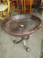 WOOD BOWL SHAPE TOP WITH METAL BASE TABLE