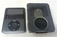 Apple iPod w Case