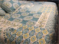Dena Home Bed Set Full/Queen Comforter Pillows