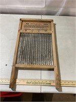 Vtg washboard