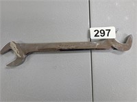Snap On 4 way wrench ( VS32B)