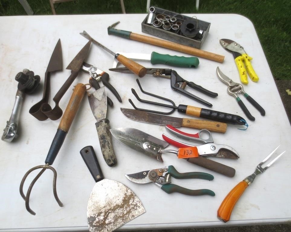 Garden items & tools