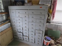 Multi-drawer cabinet