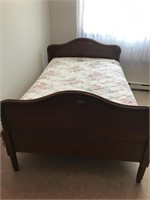 Antique bed mattress bedding and boxspring
