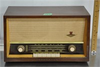 Vintage Nordmende tube radio, not working