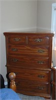 5 Drawer Chesapeake Oak Dresser