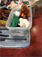 Box lot stuffed animals