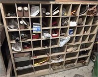 Massive tool shelf with tools