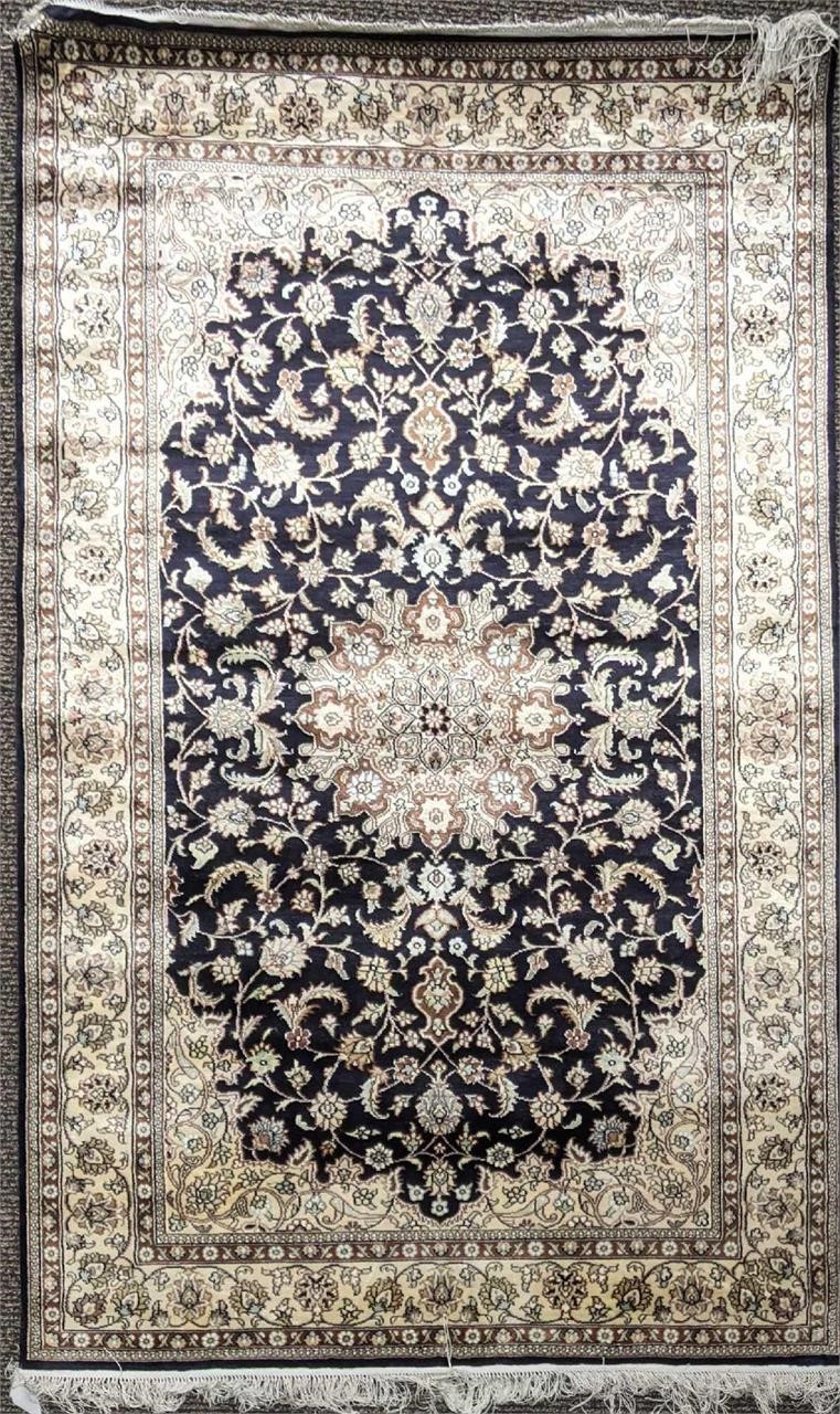 Persian Style Rug 60in x 37.5in