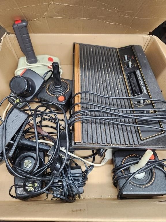 Atari Console and Controllers untested some