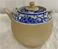 Small Pottery/Porcelain Tea Pot
