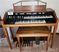 Hammond Organ, Bench