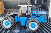 Versatile Ford 846 Die Cast Tractor