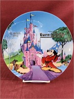 Euro Disney 9.5" plate collector 1992