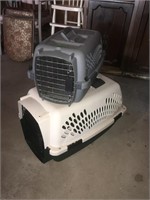 2 pet carriers