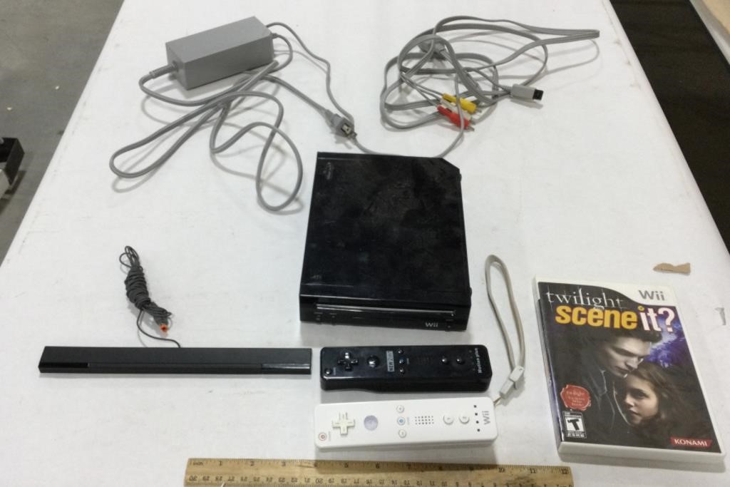 Nintendo Wii game console w/ 2 remotes & Twilight