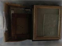 Assorted pic frames