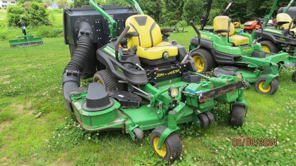 (2018) John Deere Z960- Zero Turn Mower