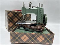 1940s Betsy Ross Sewing Machine In Case