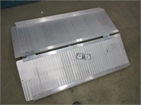 Folding aluminum ramp