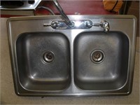 Stainless Steel Sink: 33" x 22"