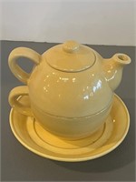Pier 1 Stoneware Teapot and Mug Set Mustard Yellow