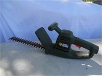 Aother B & D elec hedge trimmer