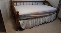 Wooden Framed Trundle Bed w/Mattresses 42x80x40
