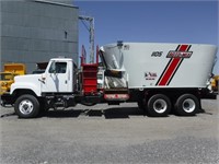 2002 INT Feed Truck w/ 2017 RotoMix Vertical Mixer