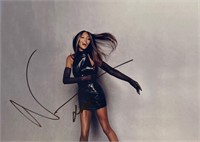 Autograph COA Naomi Campbell Photo