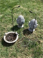 7 pieces of yard decor