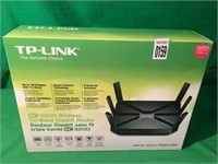 TP LINK - WIRELESS TRIBAND GIGABIT ROUTER