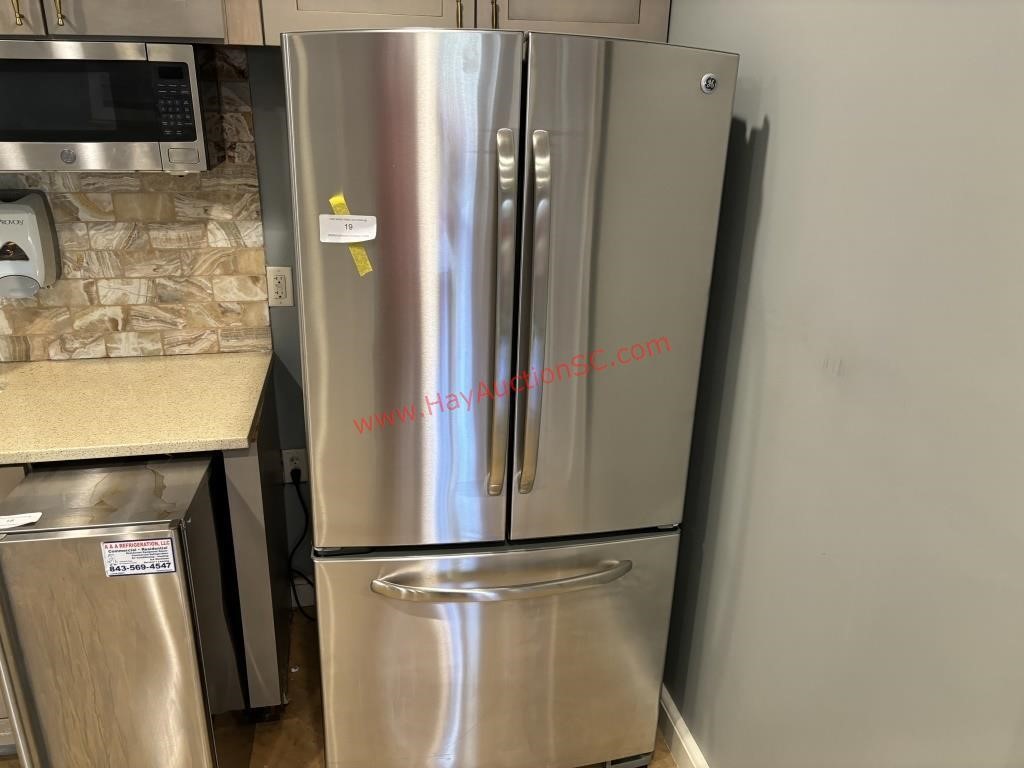 GE S/S REFRIGERATOR - WORKING