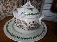 Port Marion Covered Casserole And Under Plate
