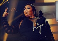 Autograph COA Lizzo Photo