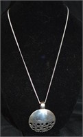 Sterling Silver Chain & Pendant