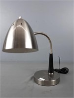 Hampton Bay Desk Lamp - Powers Up