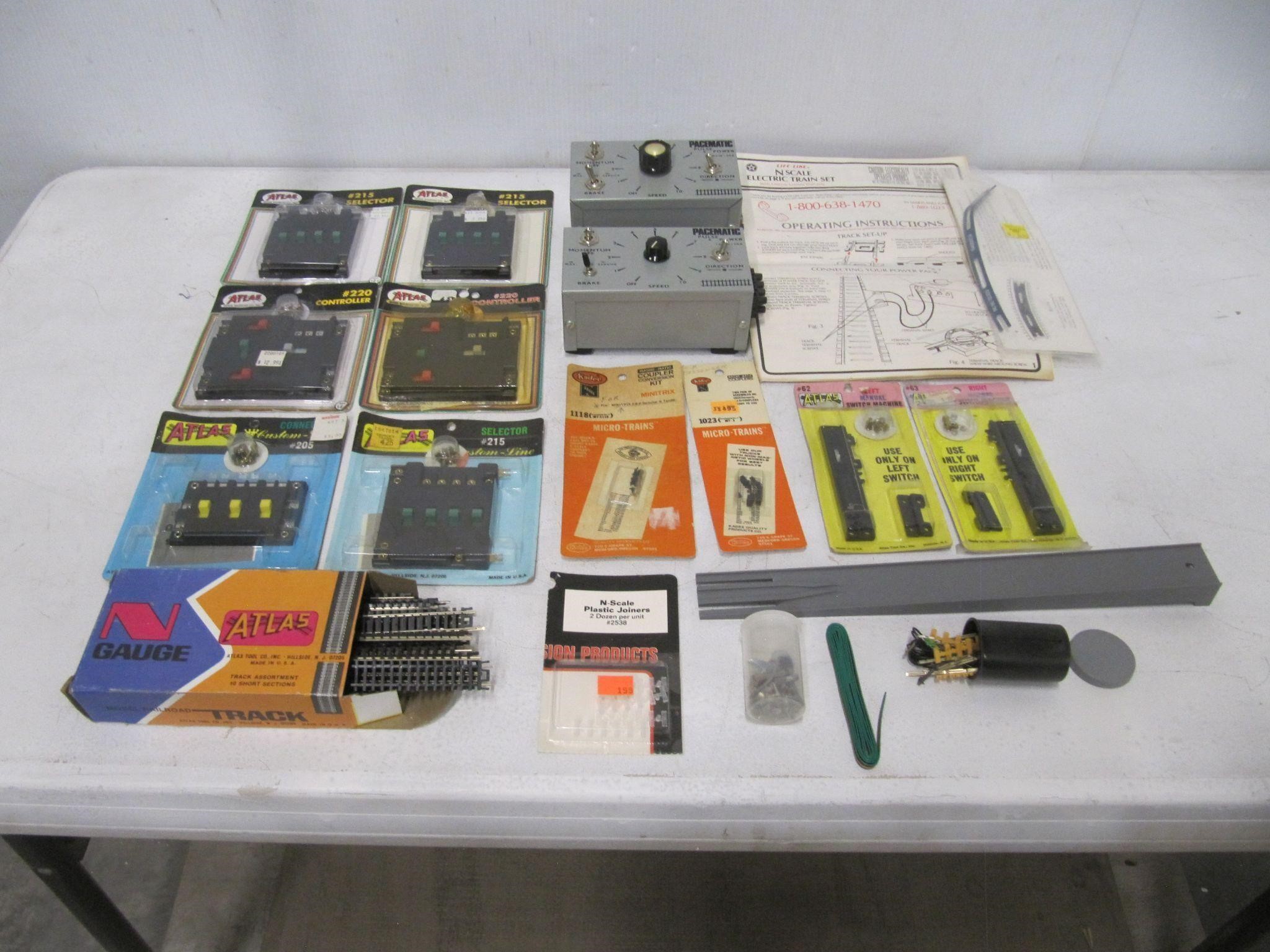 MODEL TRAIN ACCESSORY LOT