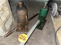 (2) Hydraulic Jacks