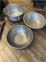 3 Asst Strainers / Colanders