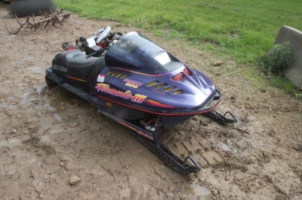 1997 Skidoo Formula 3 Snowmobile