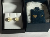 14KT EARRINGS: PR. CARVED BONE, 2 w NO MATES