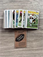 Assorted 1981 Topps Football Cards