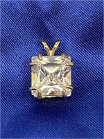 14kt gold pendant w/princess cut cubic zirconia