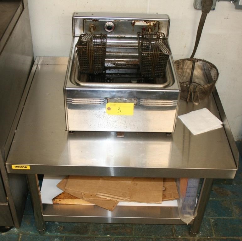 Deep fryer and stainless table