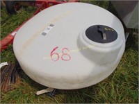 SMALL PICKUP WATER TANK WITH VALVE
