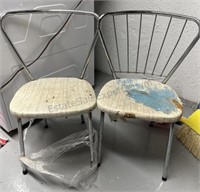 VTG PAIR OF CHILDRENS CHAIRS