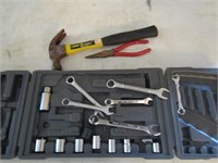 hammer & tools